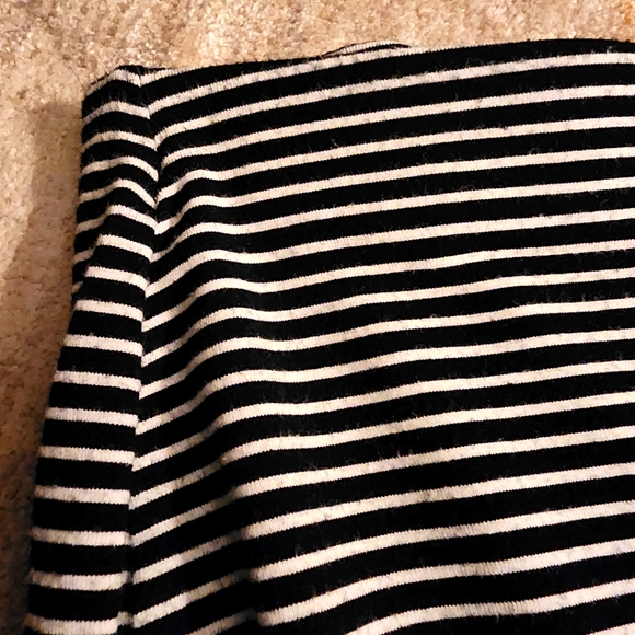 ** 2/$20 ** Old Navy Stripe Knit Pull On Midi/Pencil Skirt - Picture 6 of 8